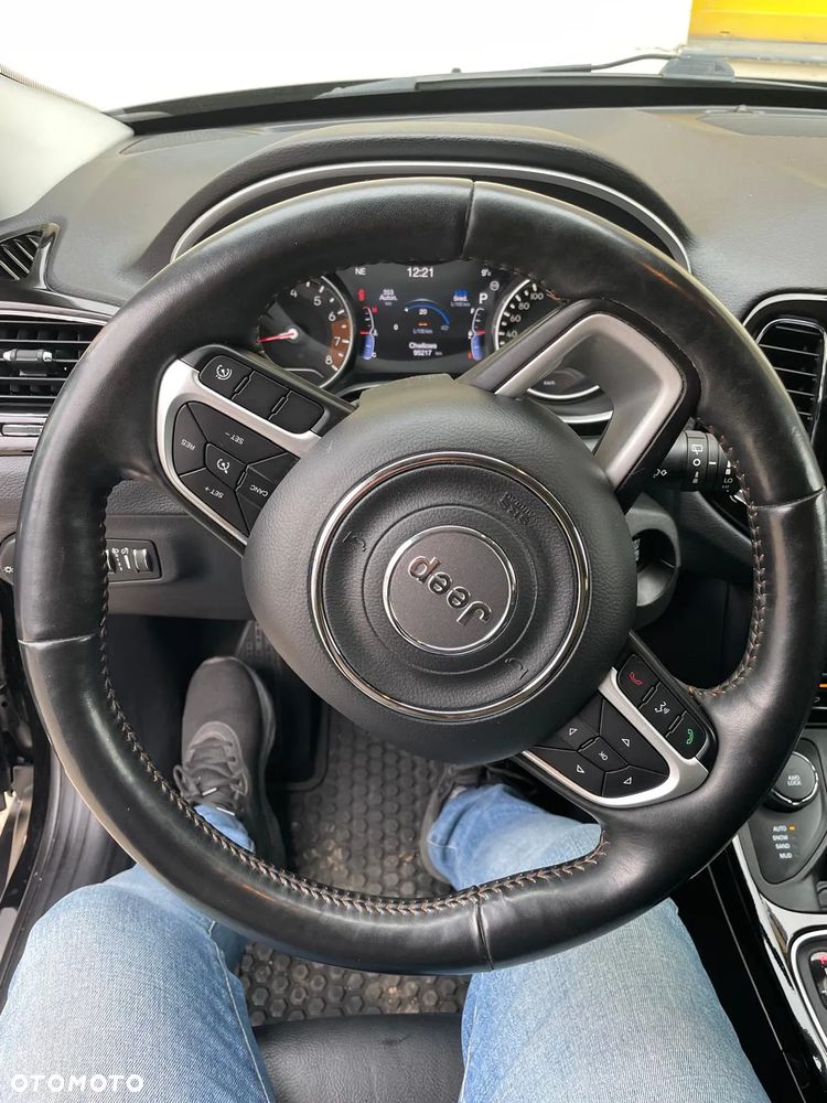 Jeep Compass - 4