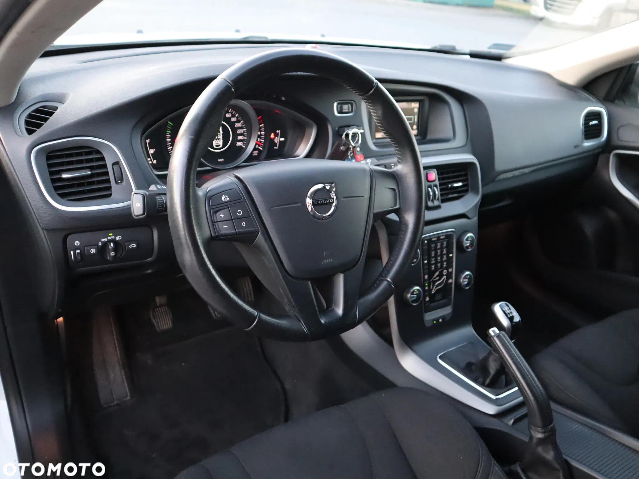 Volvo V40 Cross Country T3 Drive-E Kinetic - 17