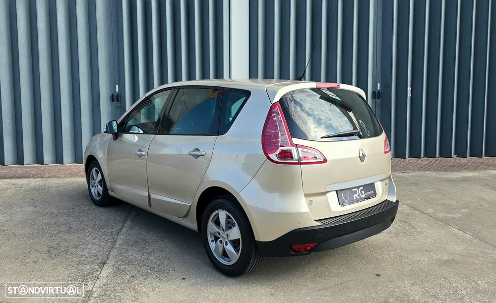 Renault Scénic 1.5 dCi Dynamique S — fotografia 6