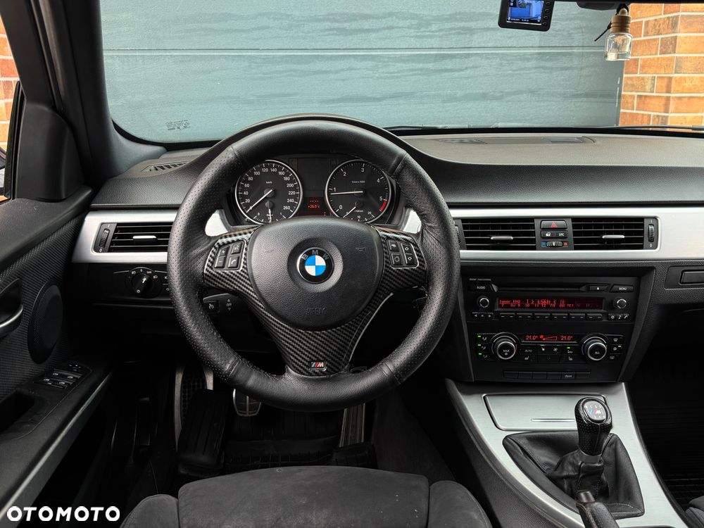 BMW Seria 3 318d DPF Edition Exclusive - 13