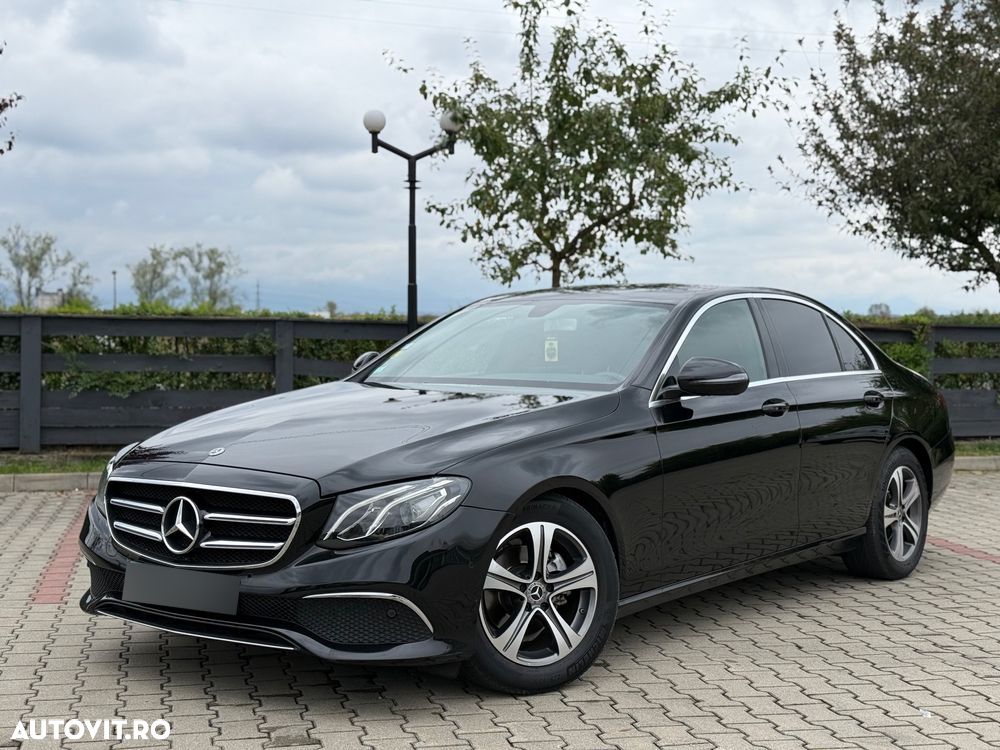 Mercedes-Benz E 220 d 4Matic T 9G-TRONIC Avantgarde - 25