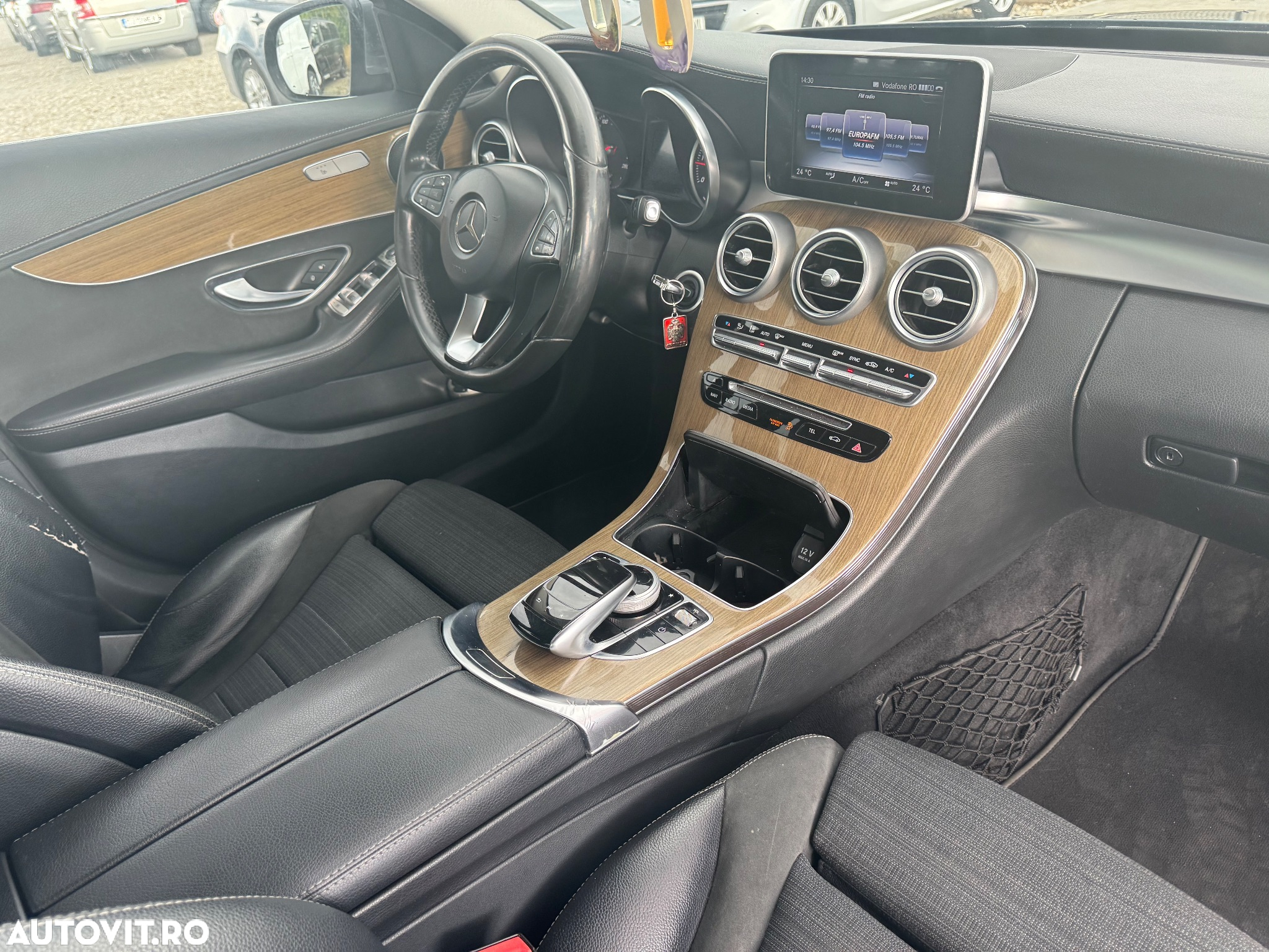 Mercedes-Benz C - 19