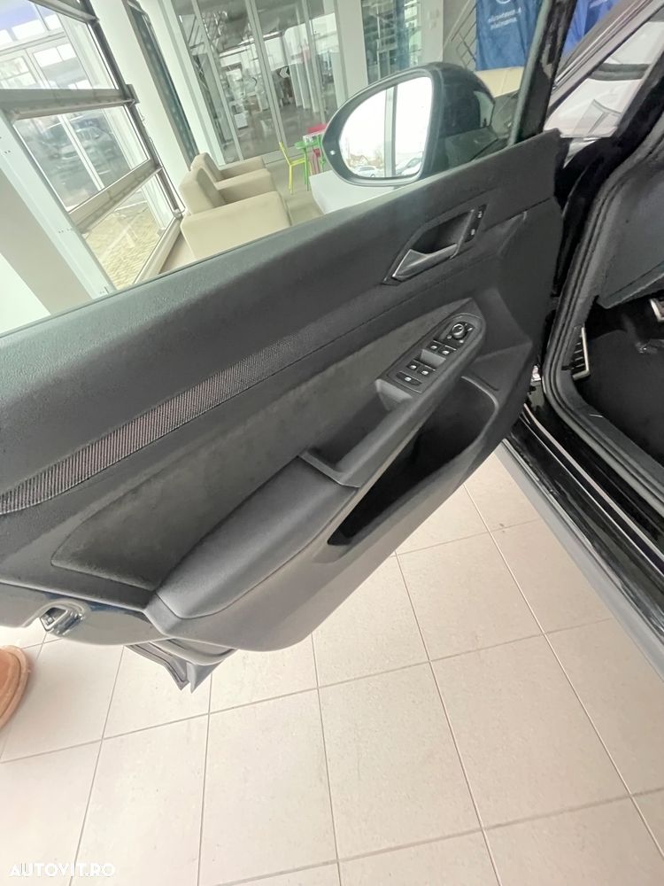 Volkswagen Golf - 25