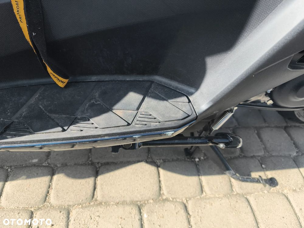 Kymco Skytown - 10
