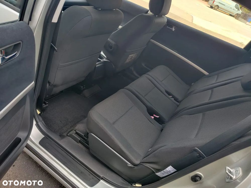 Toyota Corolla Verso 1.6 Sol - 17