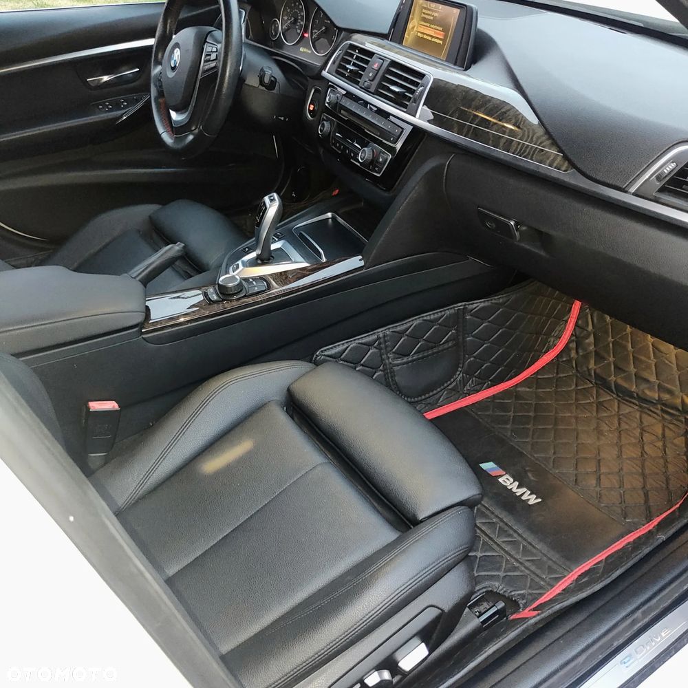 BMW Seria 3 330e iPerformance Sport Line - 11