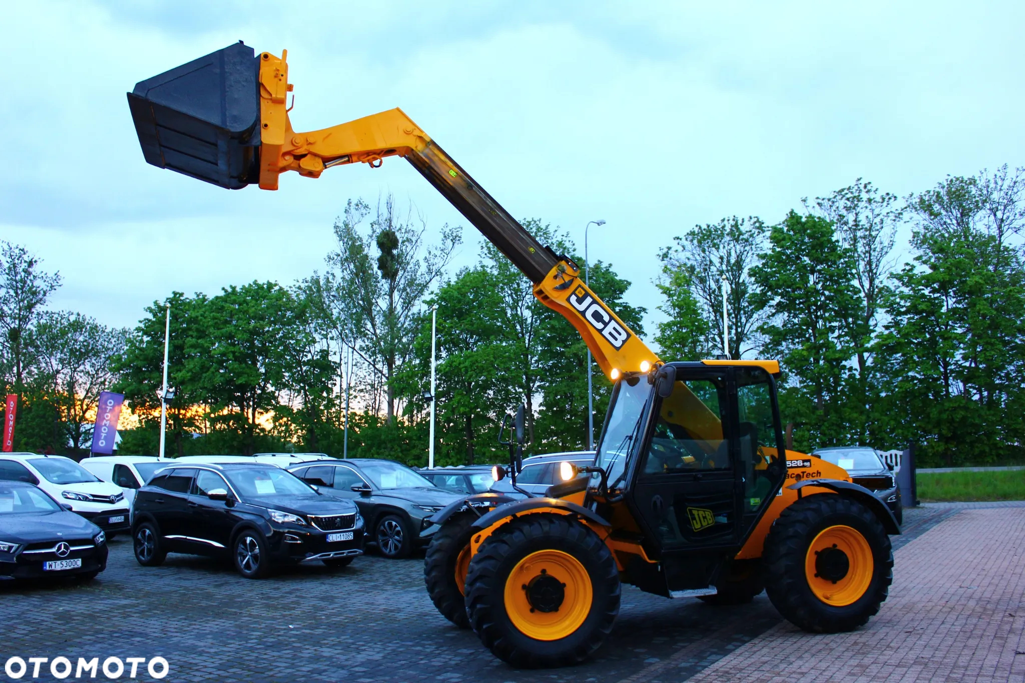 JCB ŁADOWARKA TELESKOPOWA JCB 526-56 AGRI  3 TRYBY SKRĘTNE JOYSTICK SILNIK 4.4L 4X4 - 36