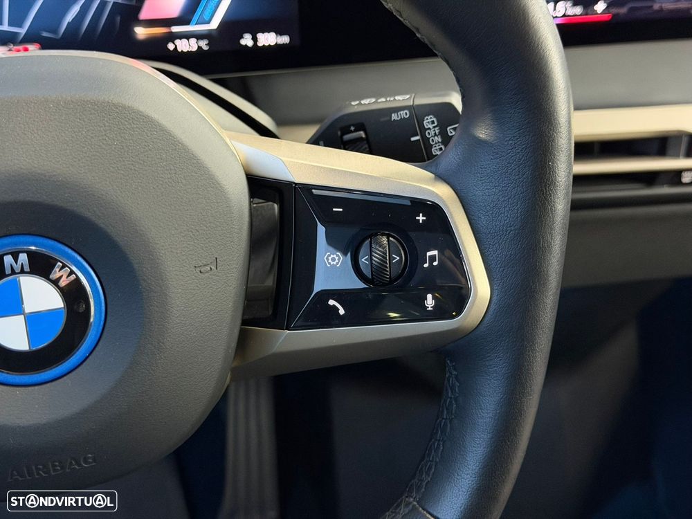 BMW iX xDrive 40 Pack Desportivo - 38
