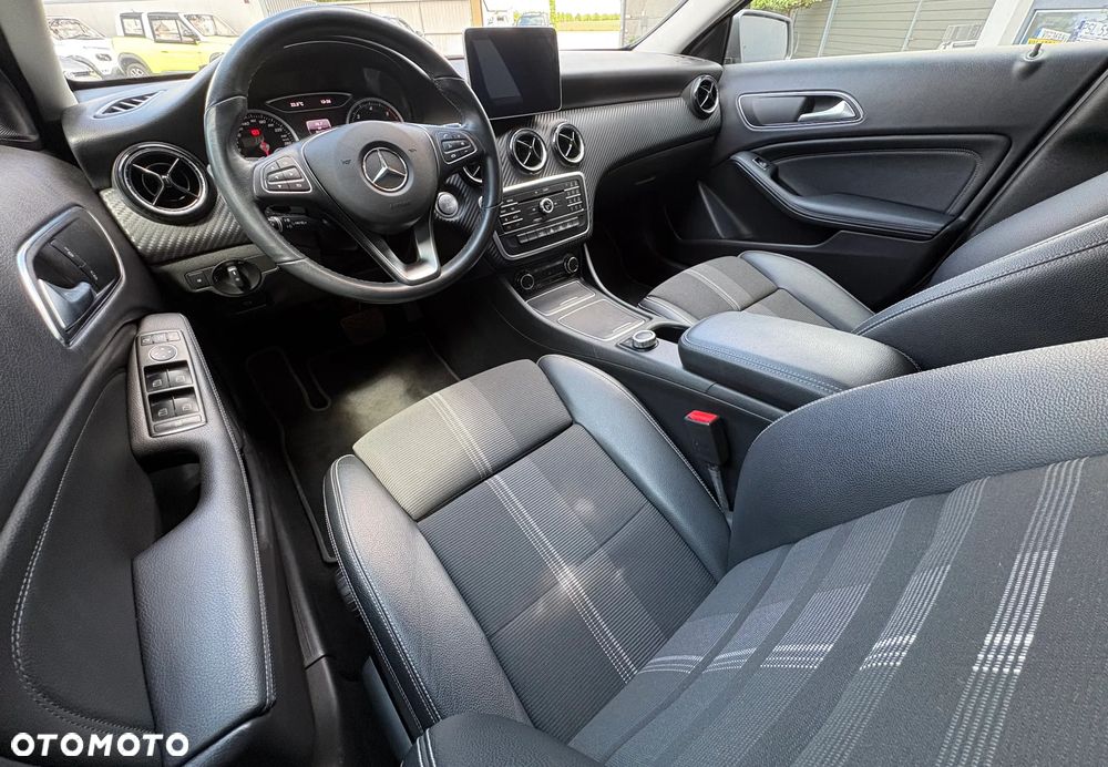 Mercedes-Benz GLA - 7