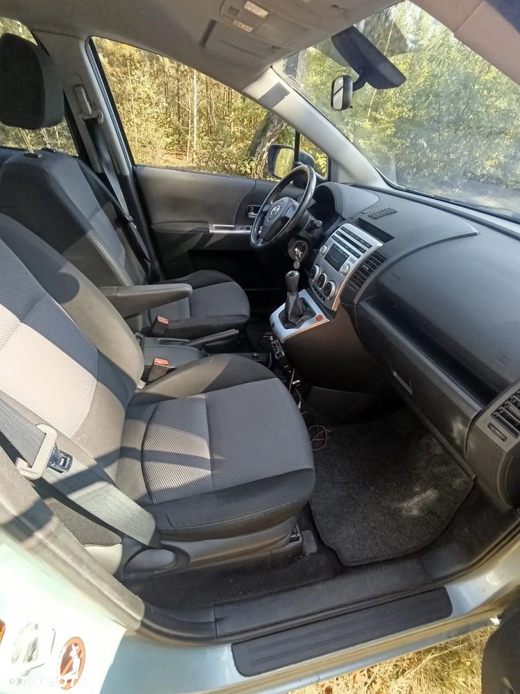Mazda 5 - 11