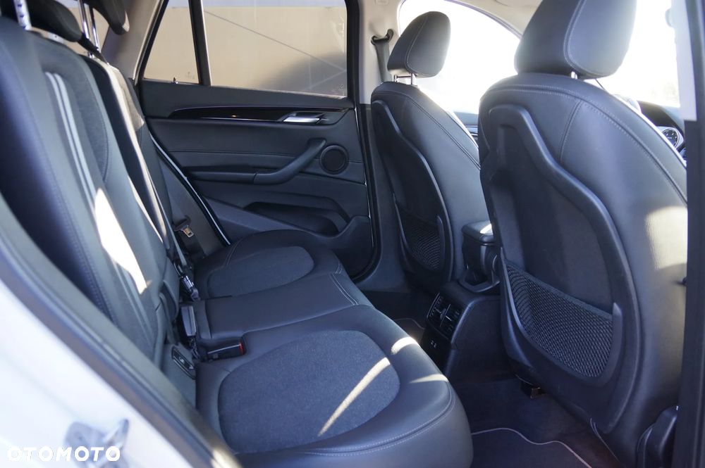 BMW X1 xDrive20d Sport Line - 31