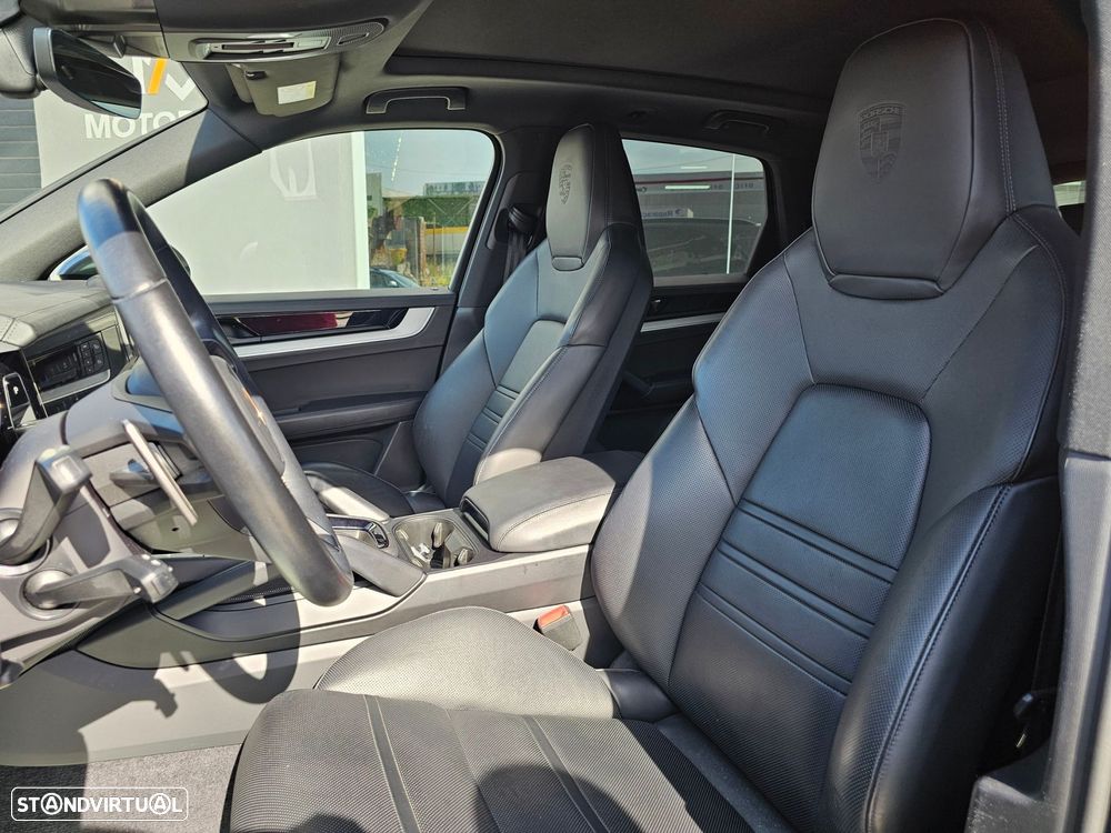 Porsche Cayenne E-Hybrid Tiptronic S Black Edition - 29