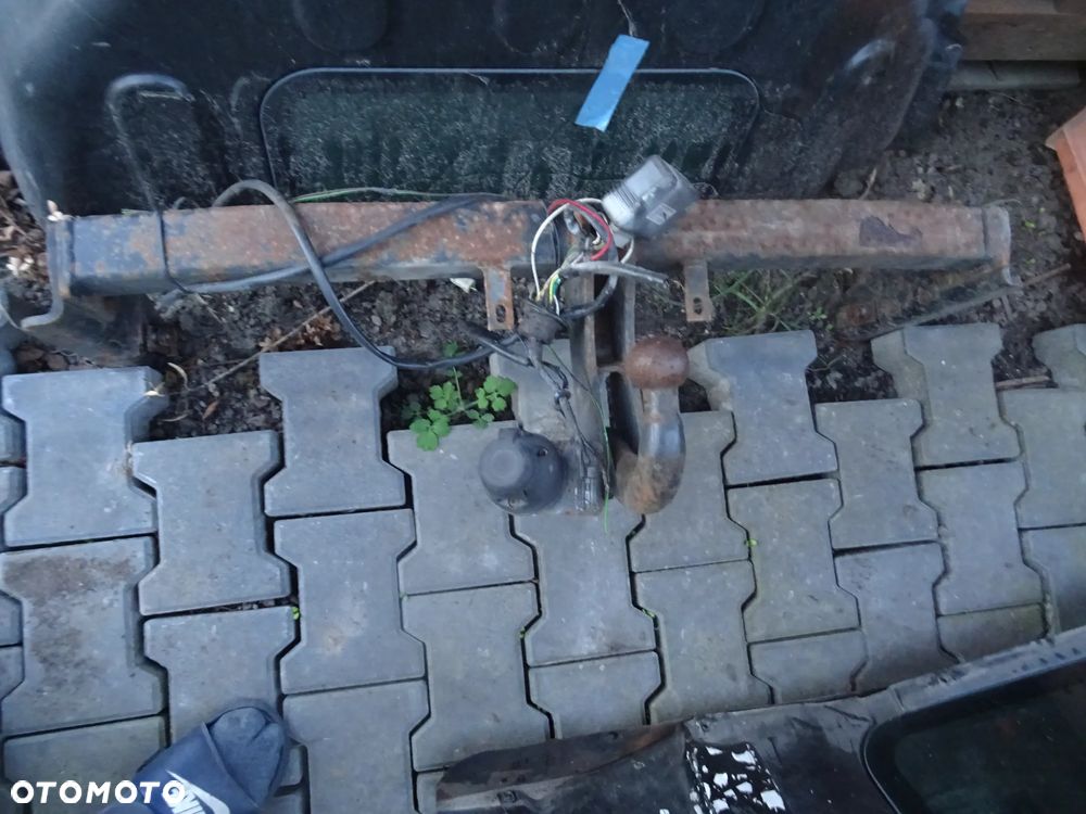 FORD MAVERICK LIFTING HAK HOLOWNICZY TABLICZKA WIAZKA CZESCI ROZNE PYTAC - 3