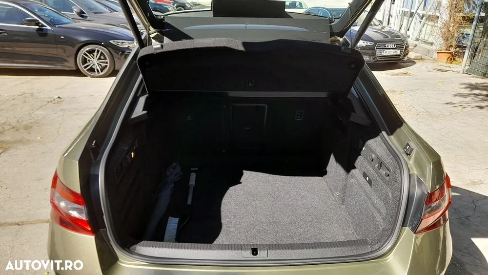 Skoda Superb Combi 2.0 TDI DSG Style - 20