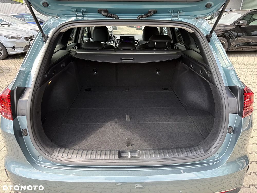 Kia Ceed 1.5 T-GDI Tribute - 18