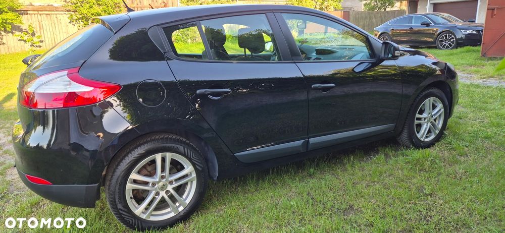 Renault Megane 1.6 16V Authentique - 4