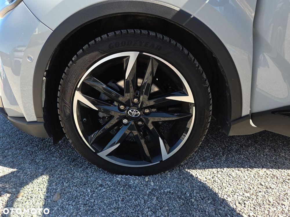 Toyota C-HR 1.8 Hybrid GPF GR Sport - 17