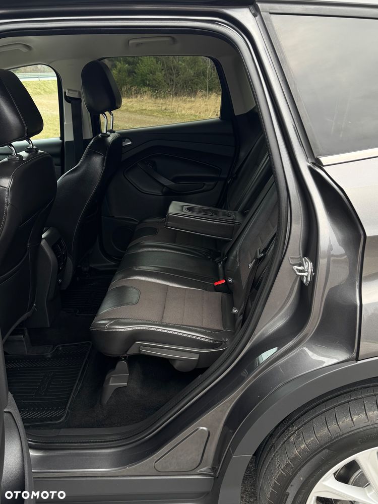 Ford Kuga 2.0 TDCi 4x4 Titanium - 37