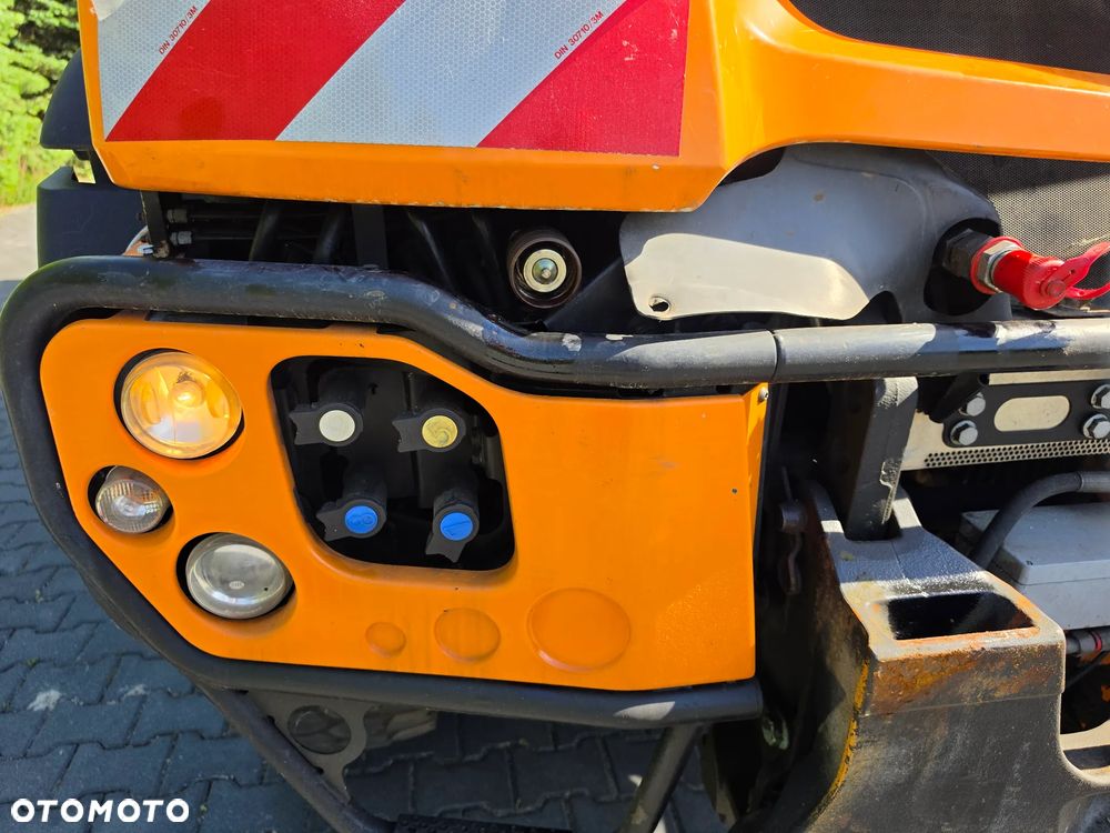 Unimog U527 - 30