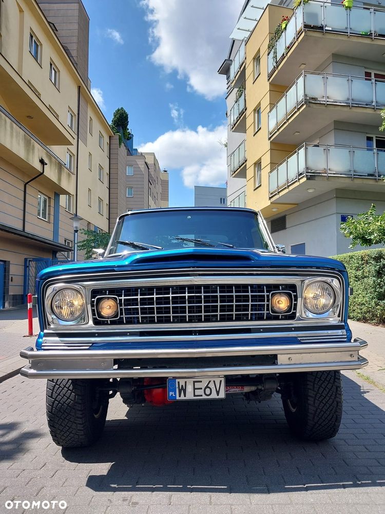 Jeep Wagoneer - 3