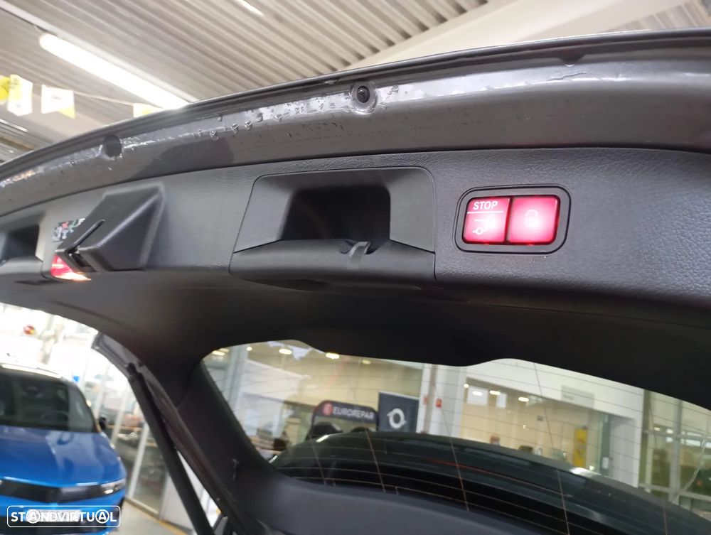 Mercedes-Benz GLA 180 d AMG Line - 11