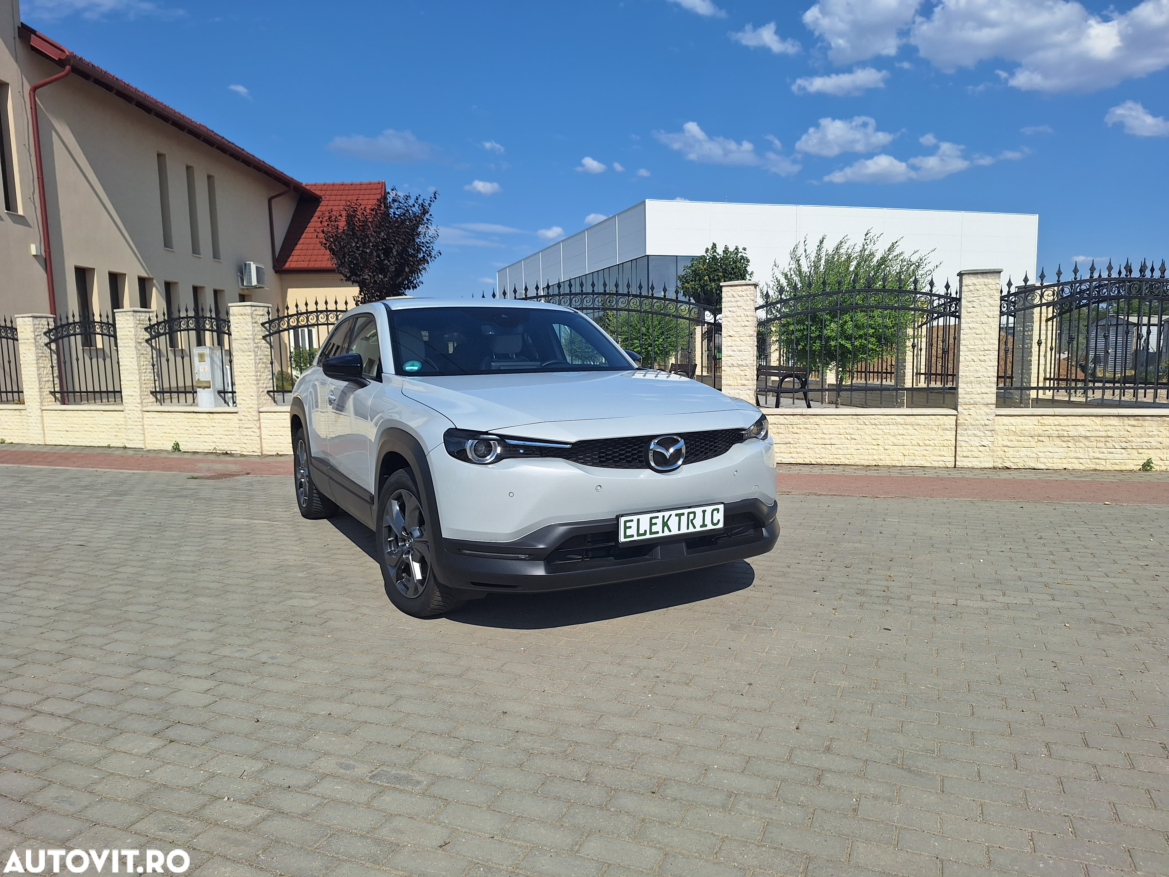 Mazda MX-30 e-SKYACTIV - 11