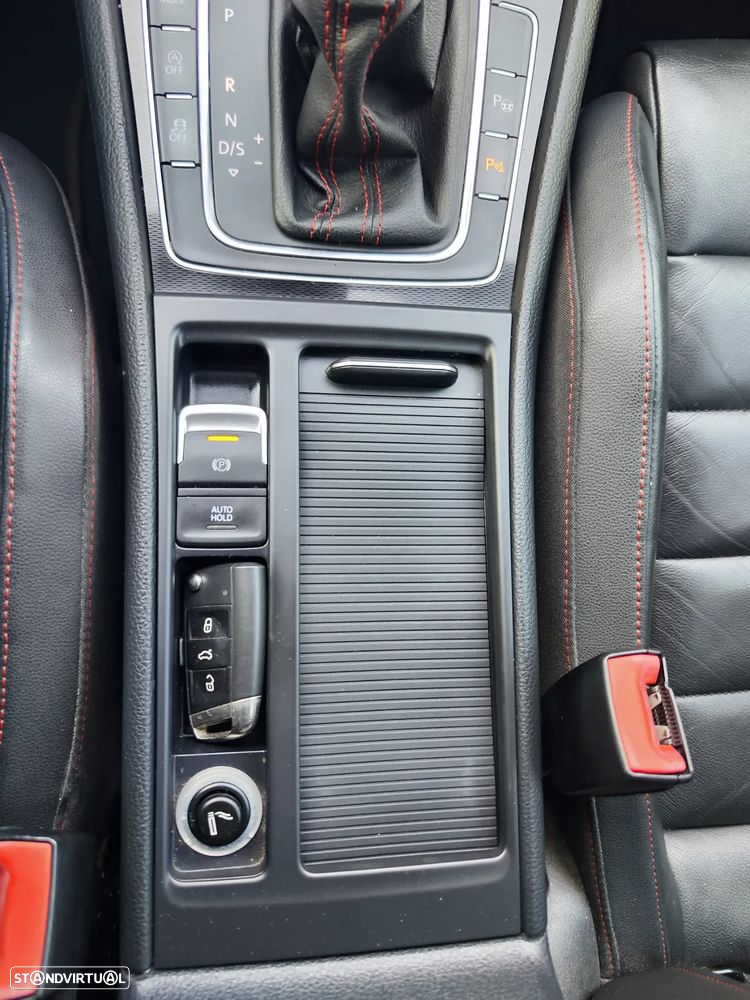 VW Golf GTI BlueMotion DSG - 40