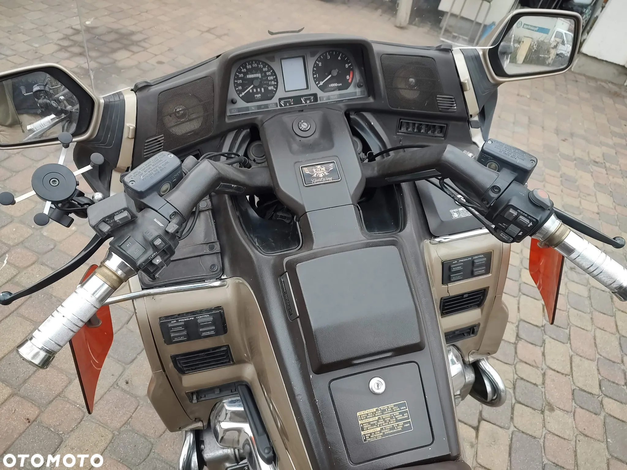 Honda GL - 6