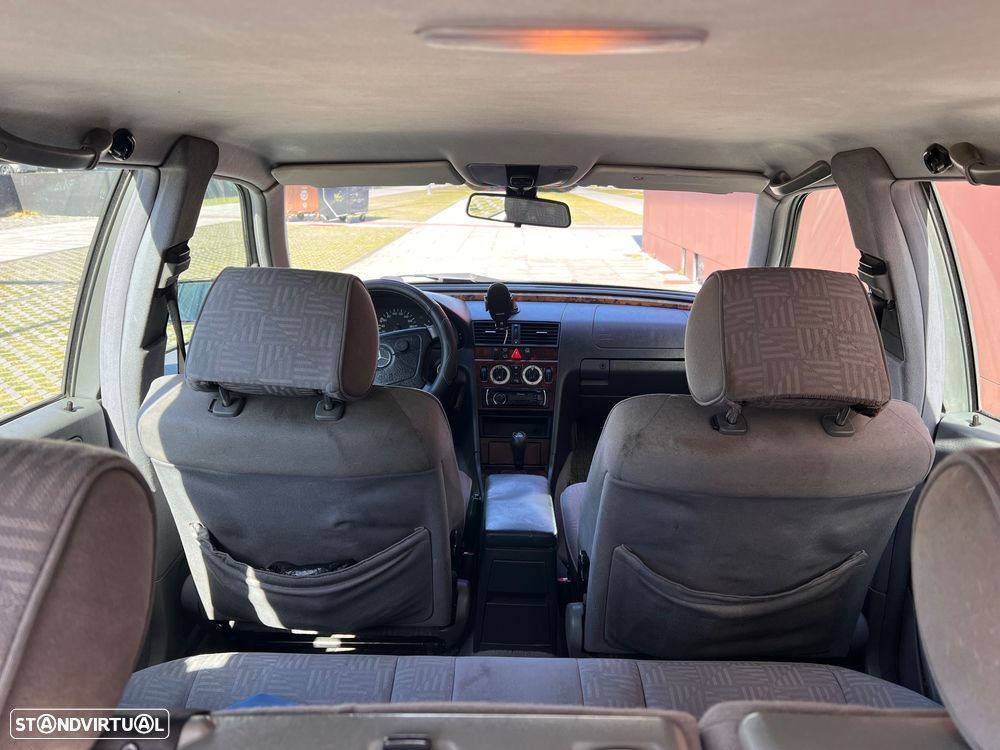 Mercedes-Benz C 220 - 13