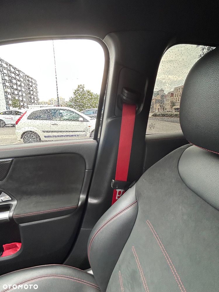 Mercedes-Benz GLA AMG 45 4-Matic+ - 33