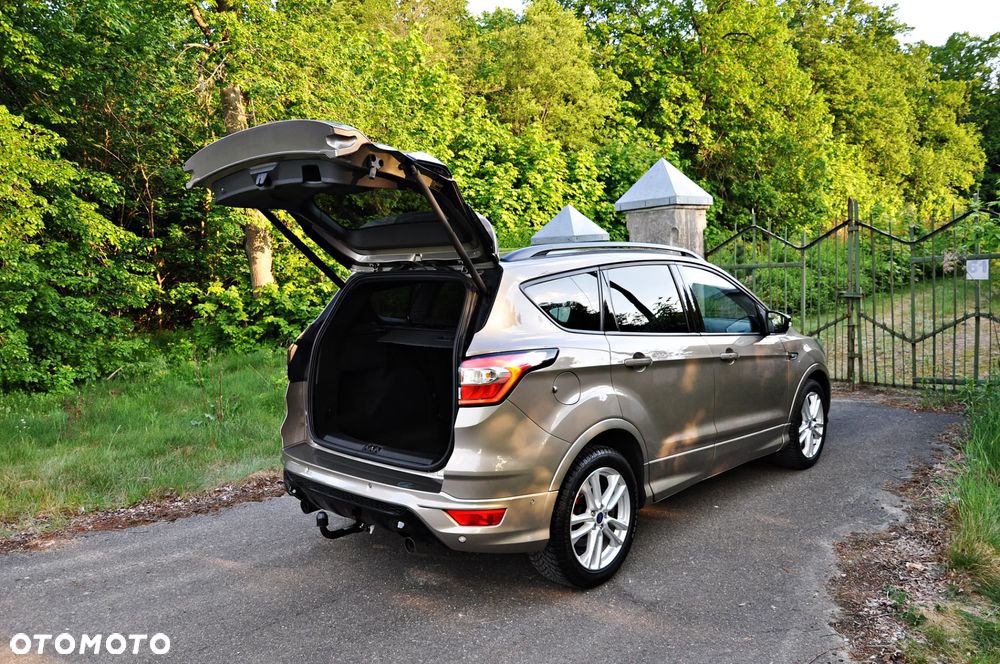 Ford Kuga 2.0 TDCi 4x4 ST-Line - 25