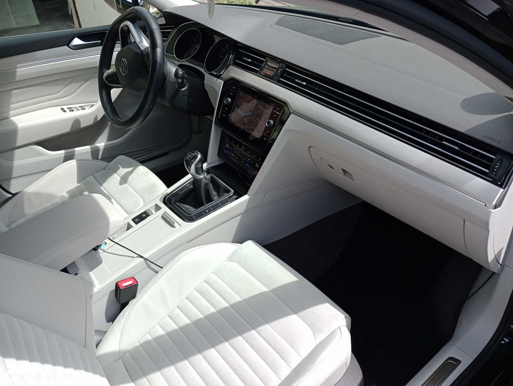 Volkswagen Passat - 7