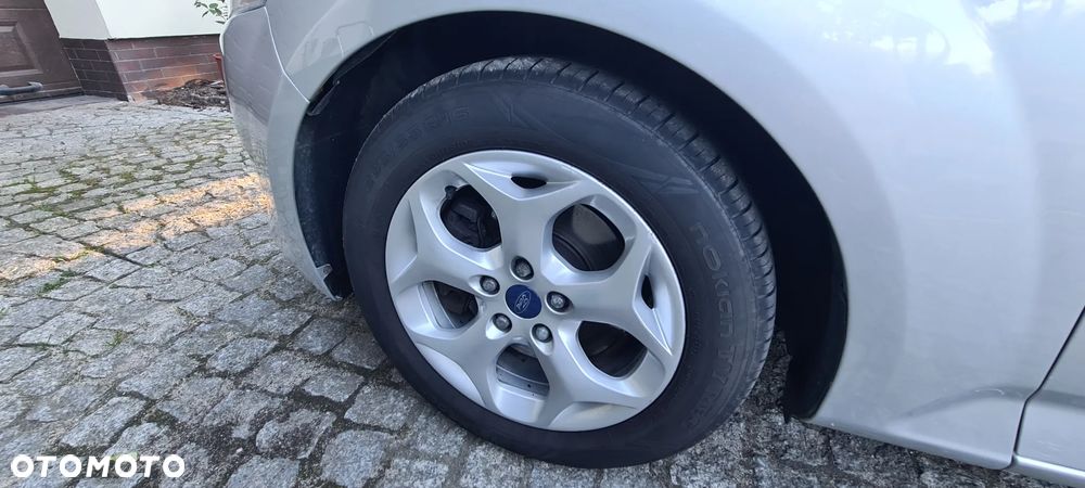 Ford Mondeo 1.8 TDCi Ambiente - 28