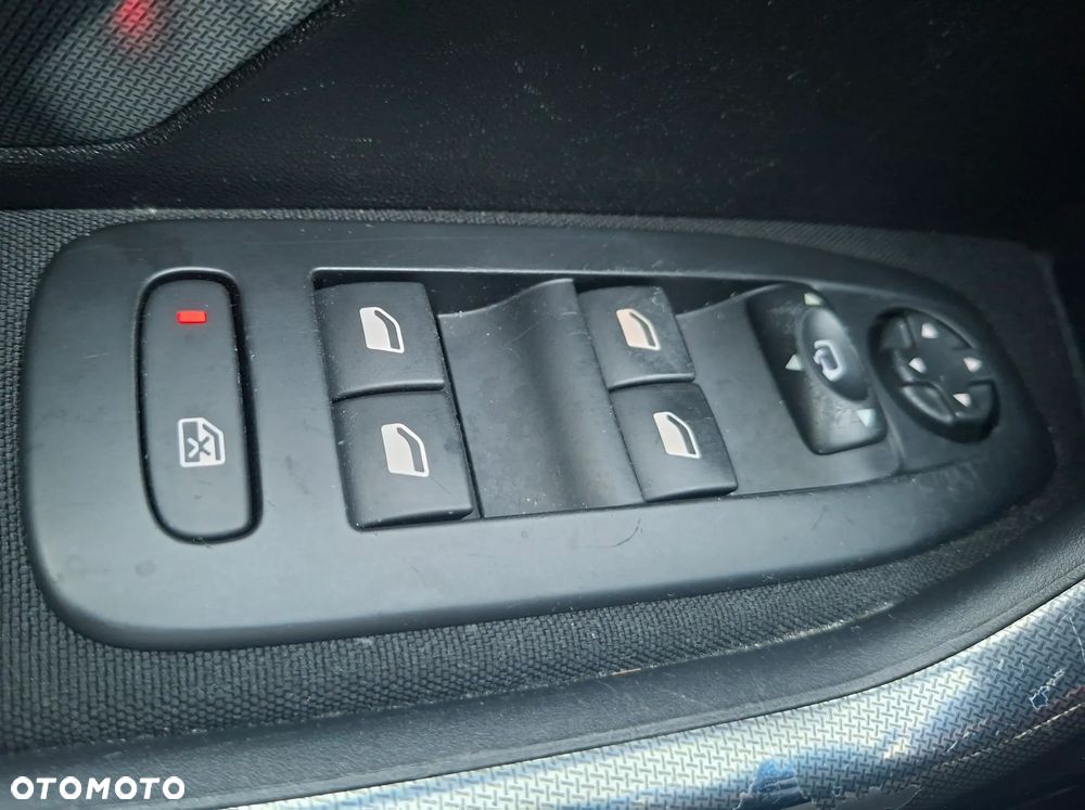 Peugeot 2008 1.6 VTi Allure - 18