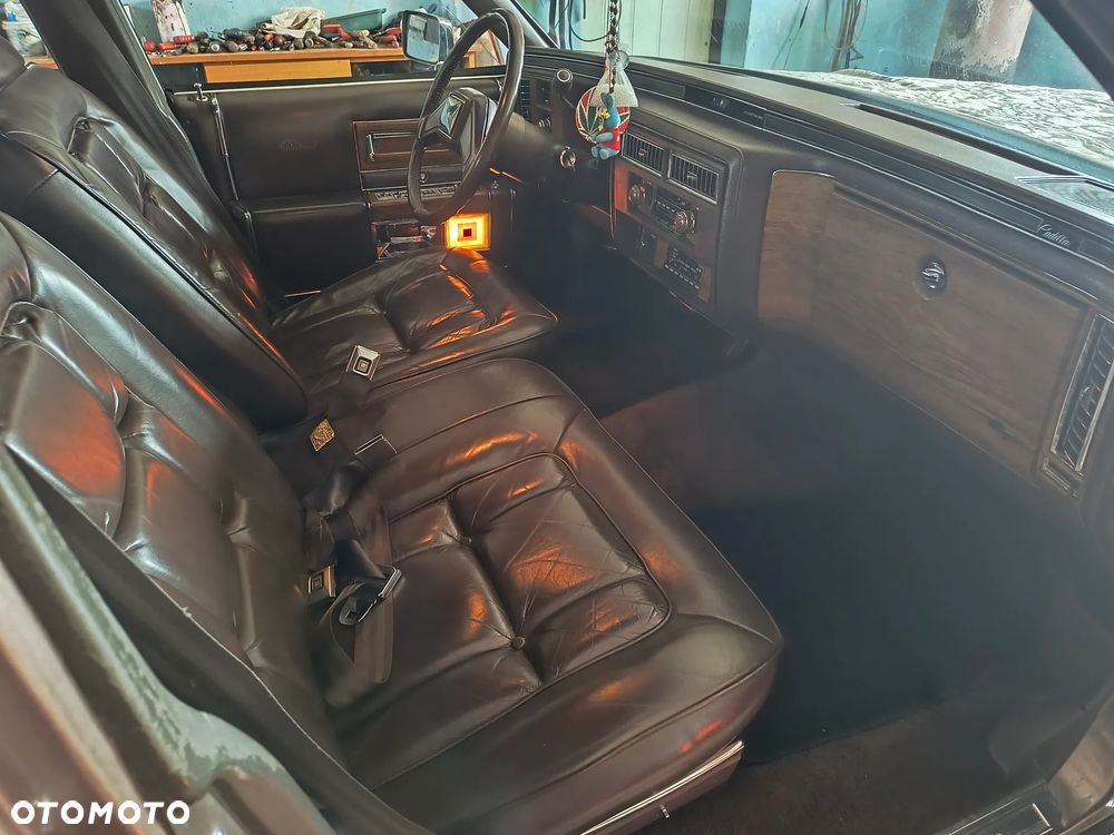 Cadillac Fleetwood - 3