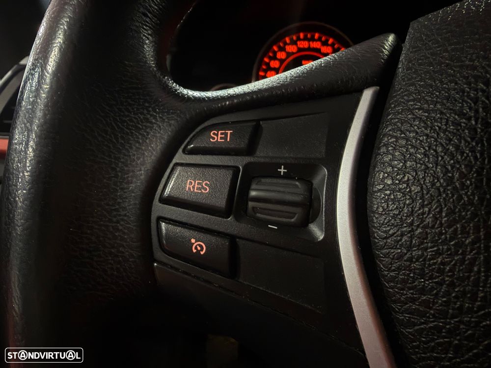 BMW 320 d xDrive Sport Line - 39