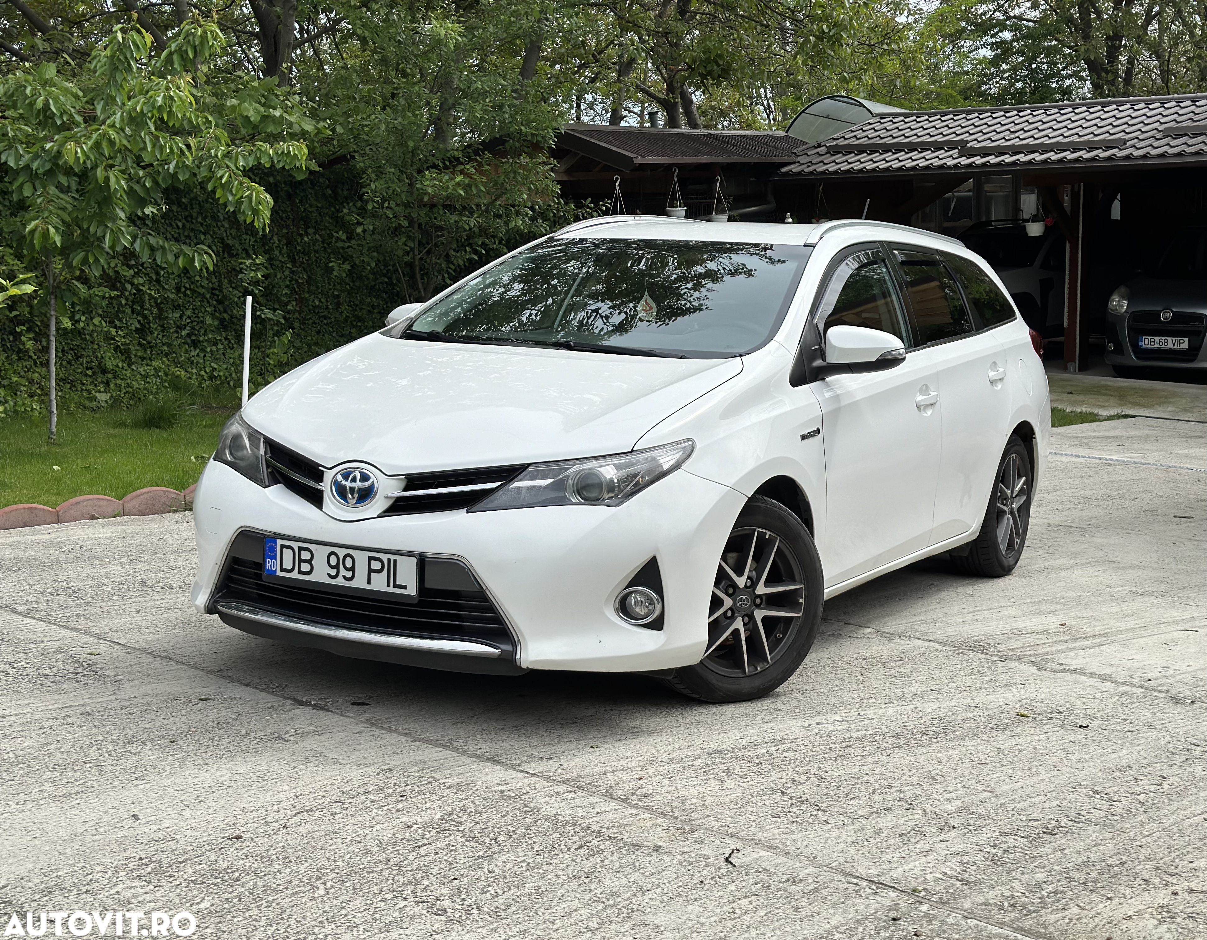 Toyota Auris - 1