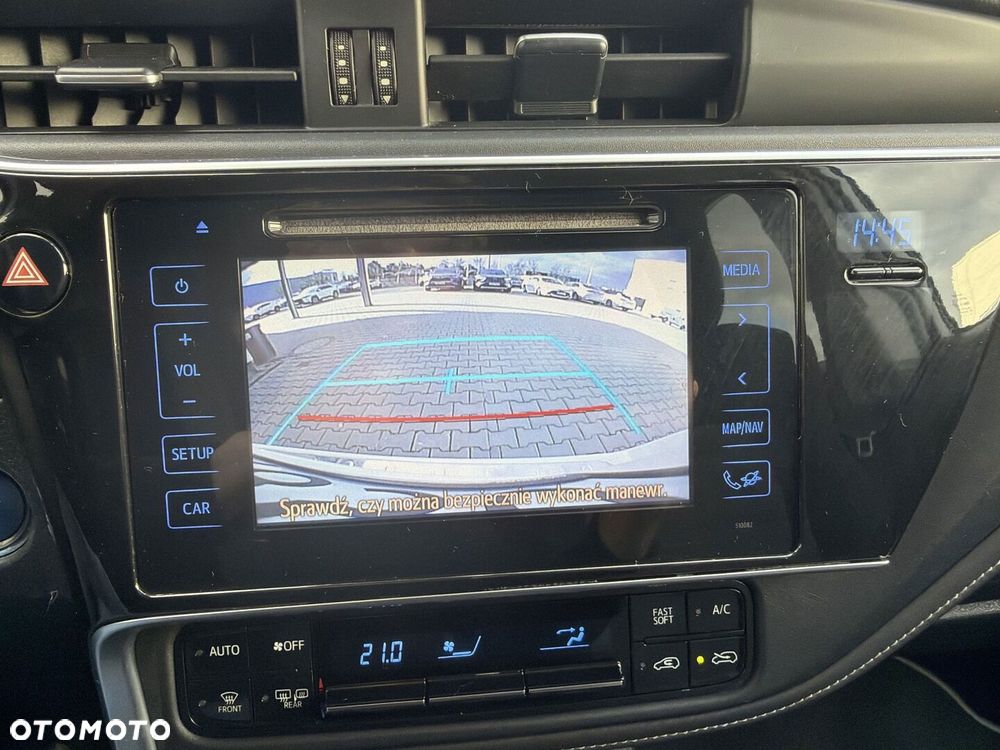 Toyota Auris - 22
