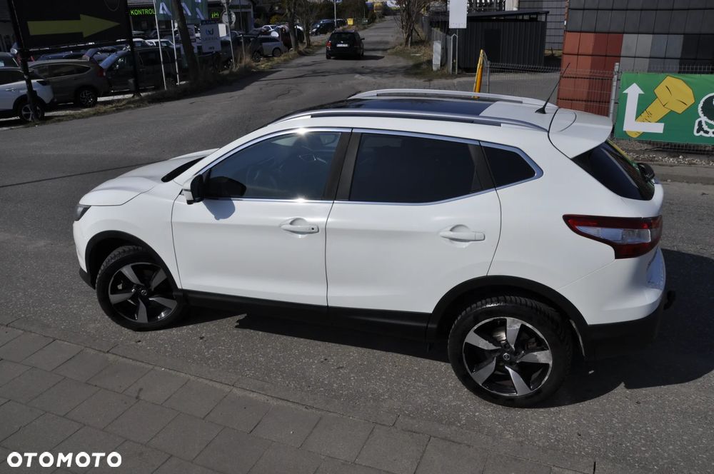 Nissan Qashqai 1.6 dCi Tekna S&S - 9