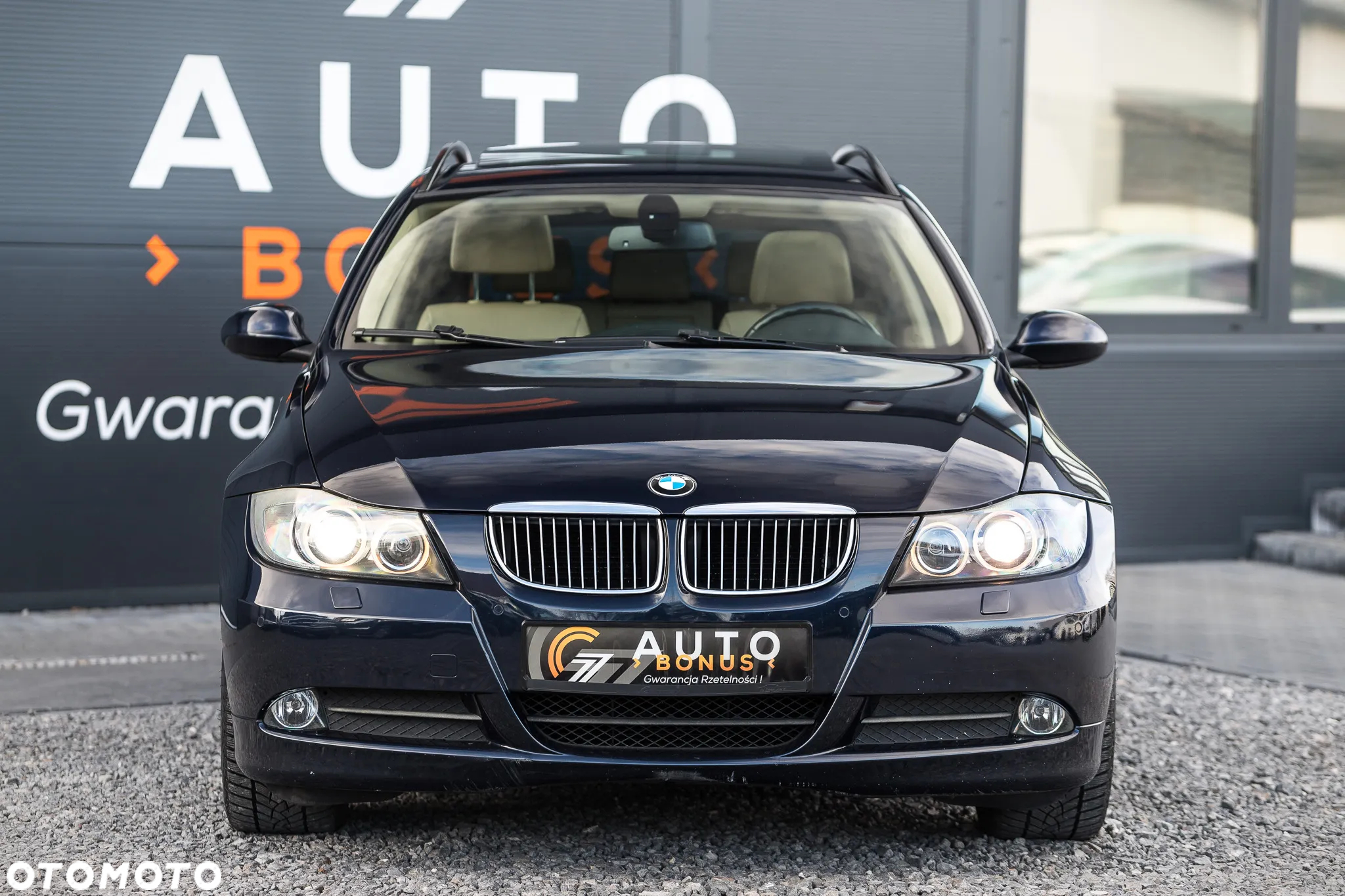 BMW Seria 3 325i xDrive Touring - 4