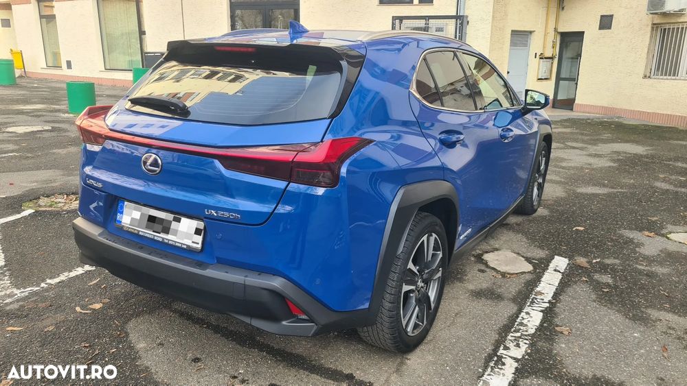 Lexus UX 250h (E-FOUR) Executive Line - 4