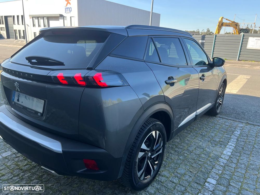 Peugeot 2008 1.2 PureTech Allure EAT8 - 14