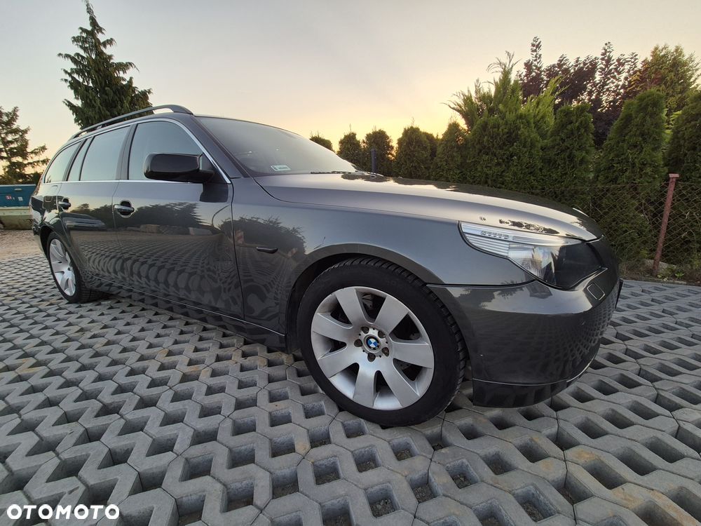 BMW Seria 5 545i - 4