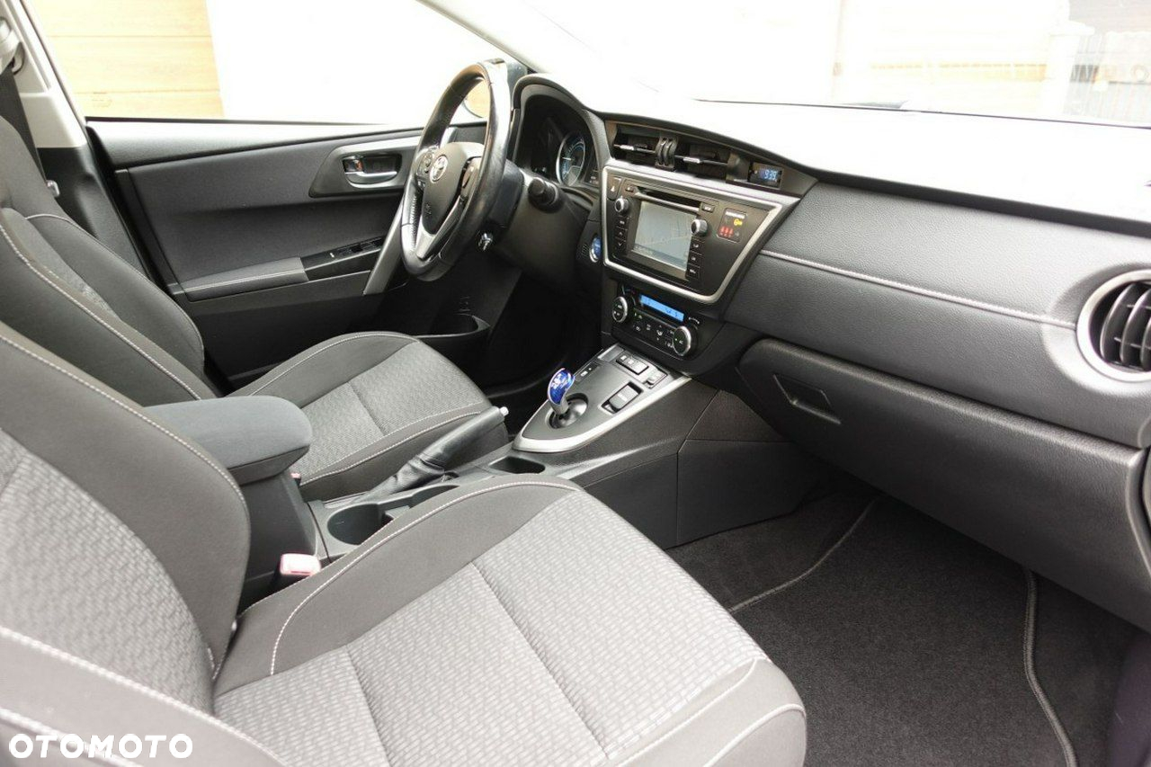 Toyota Auris - 15