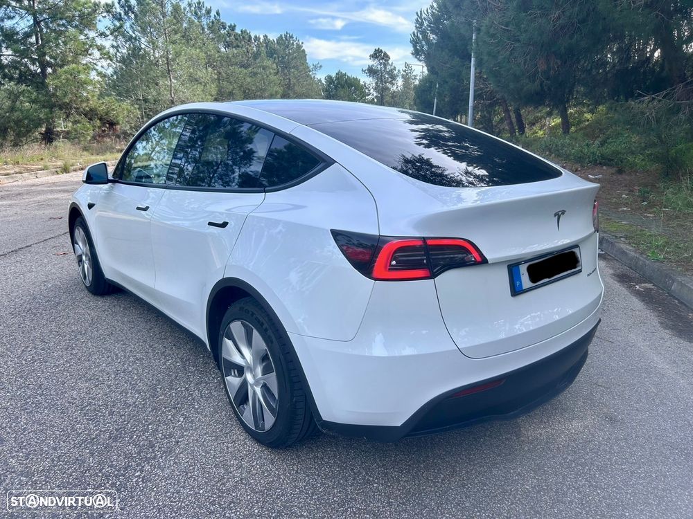 Tesla Model Y Long Range Dual Motor AWD - 5