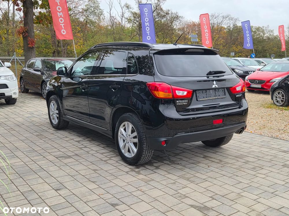 Mitsubishi ASX - 10