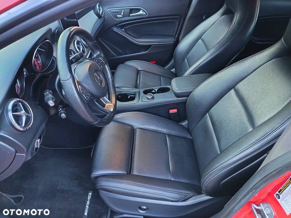 Mercedes-Benz CLA 250 7G-DCT Peak Edition - 10