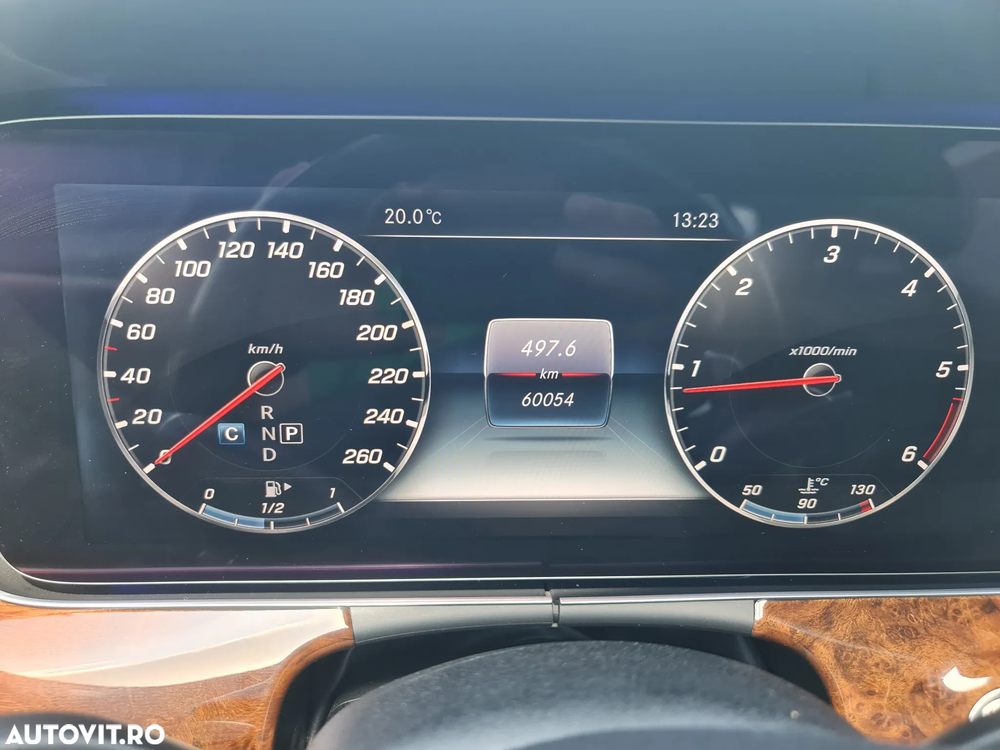 Mercedes-Benz E 220 d T 9G-TRONIC - 14