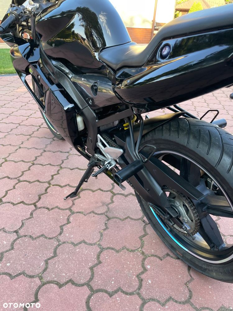 Yamaha TZR - 8