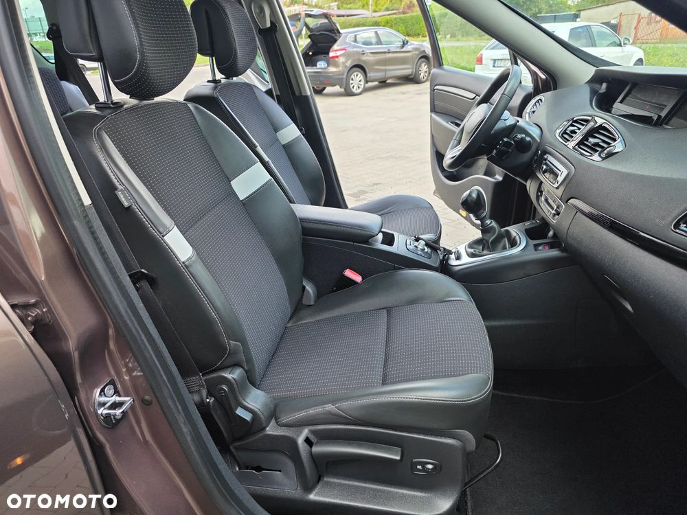 Renault Scenic TCe 130 Bose Edition - 36